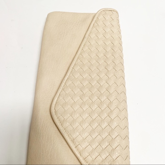 Urban Expressions Long Envelope Clutch - Picture 4 of 5